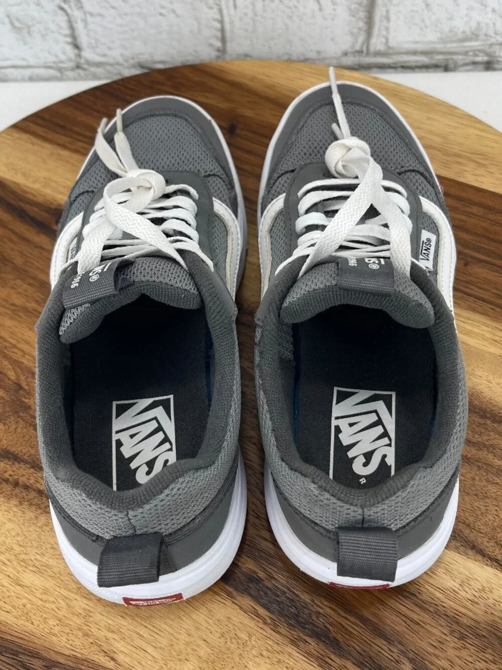 Vans Range EXP Youth Sz. 4 Gray White Mesh Lace Up Low Top Sneakers